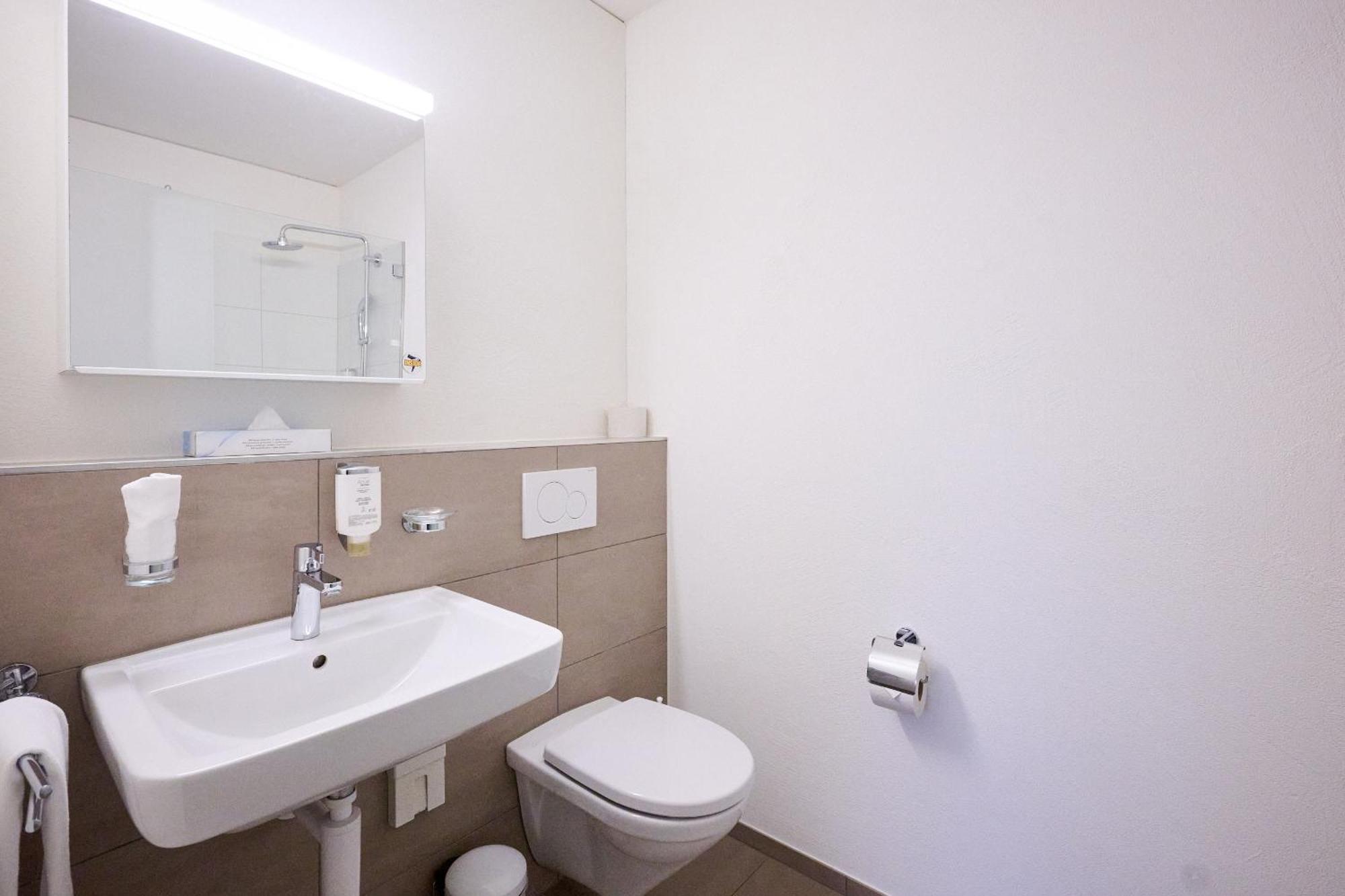 Hotel Am Kreisel Self-Check-In By Smart Hotels Lachen Buitenkant foto
