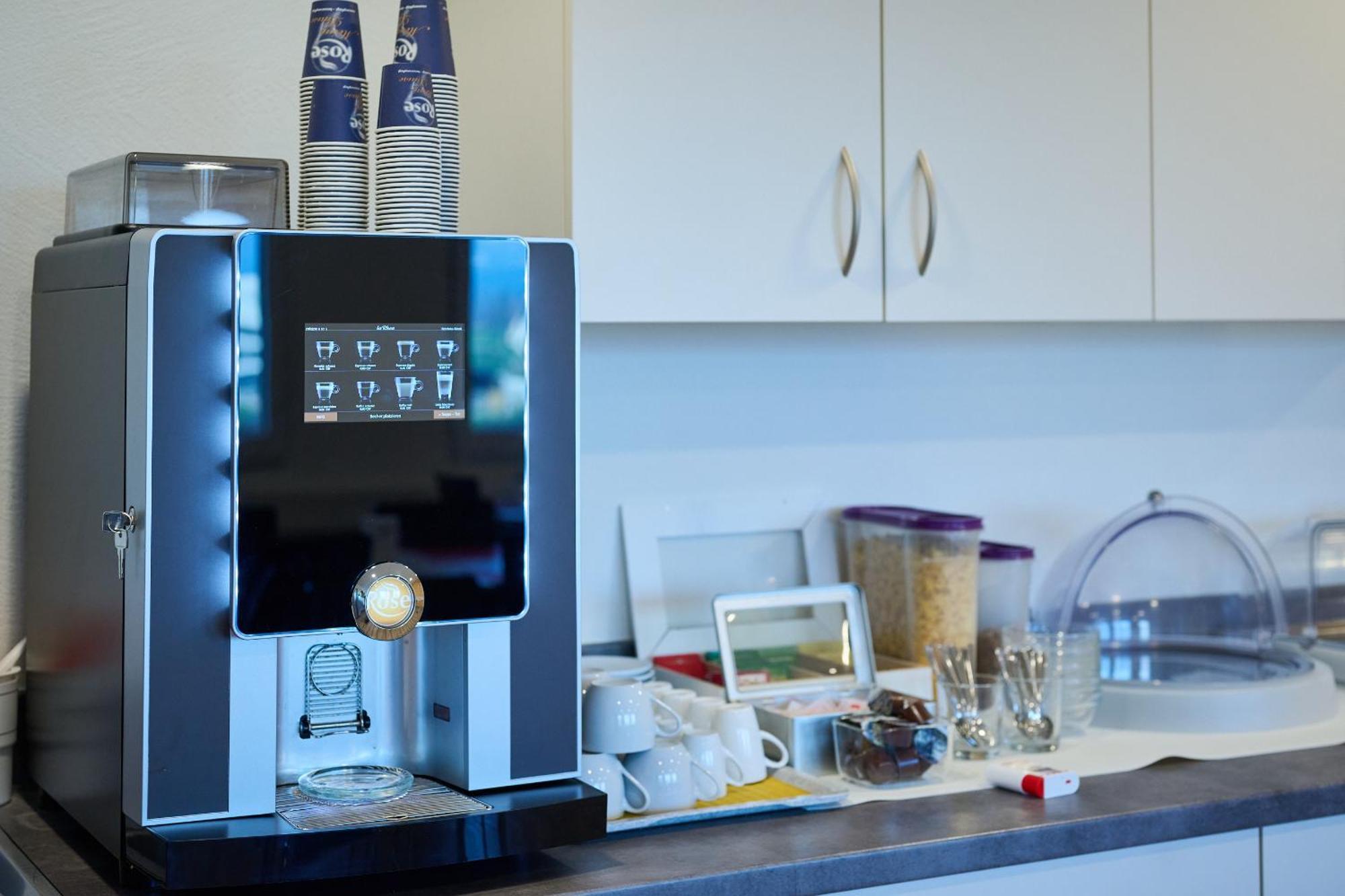 Hotel Am Kreisel Self-Check-In By Smart Hotels Lachen Buitenkant foto